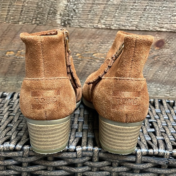 Toms Girls’ Youth Leila Cognac Suede Side Zip Block Heel Boots Size 12.5 - Picture 7 of 12